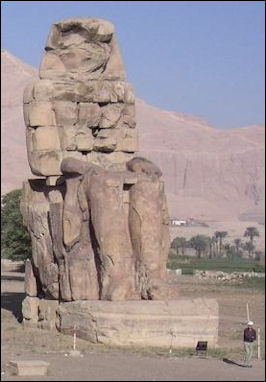 20120211-Amenhotep III  Egypt.ColossiMemnon.01.jpg